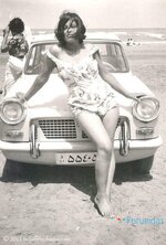 28. Ayetullah Humeyni'nin İslam devriminden önce İranlı bir kadın..jpg 28. Ayetullah Humeyni'nin İslam devriminden önce İranlı bir kadın..jpg